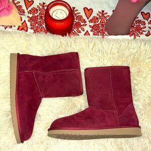 NWT KOOLABURRA by UGG maroon size 11